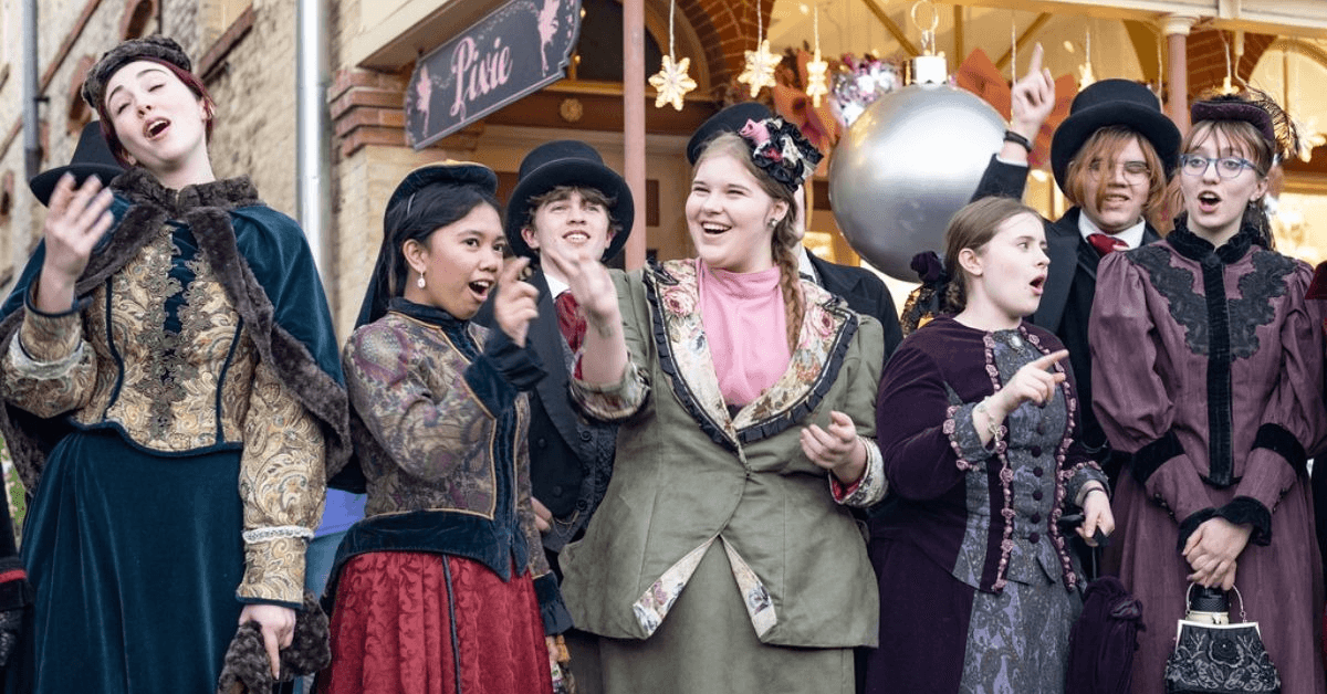 Boerne’s Dickens on Main Marks 25 Years of Holiday Magic