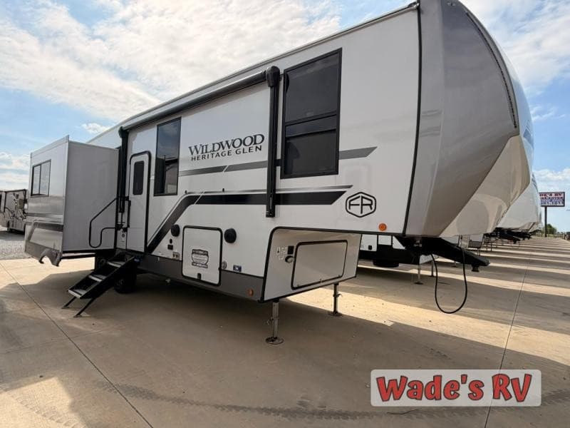 Wade's RV Supports Family Camper Buyers with Comprehensive Service and Parts in Glenpool, Oklahoma