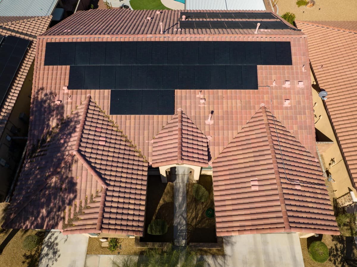 Navigating the Solar Energy Transition: Key Questions for Choosing a Provider