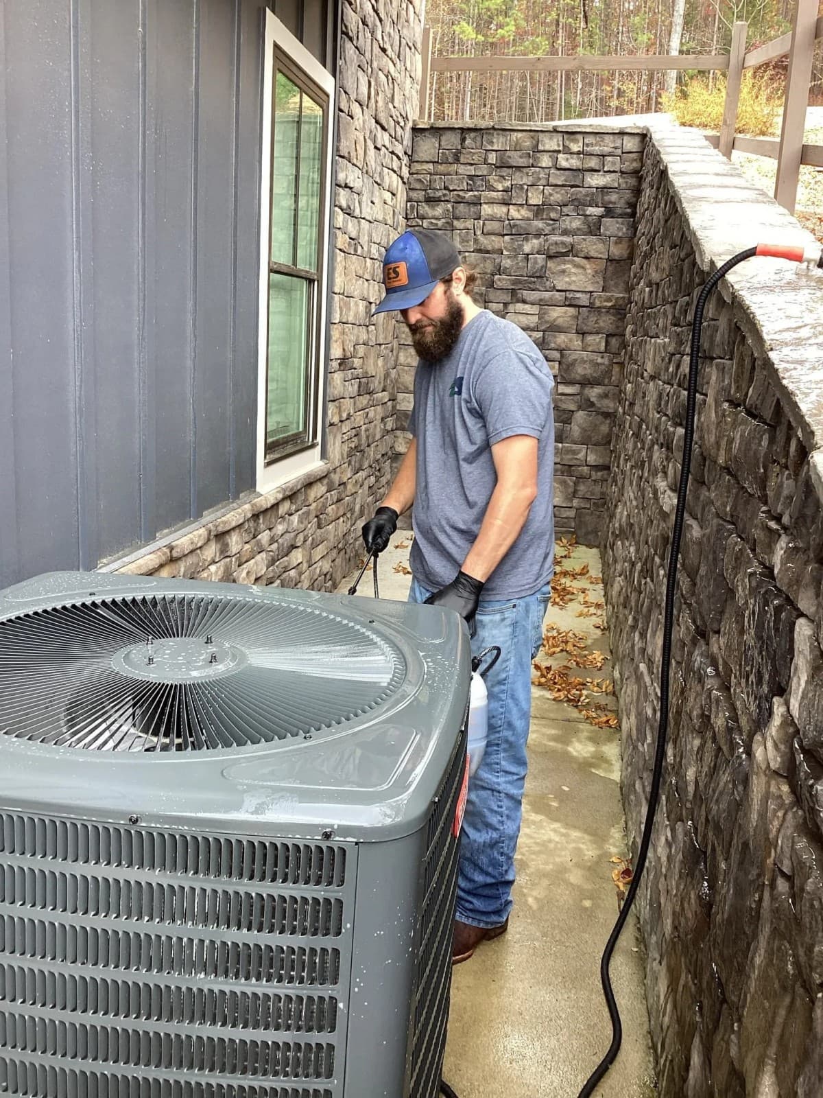 Heat Pump vs. Central A/C: What Alabama Homeowners Should Know Before Summer
