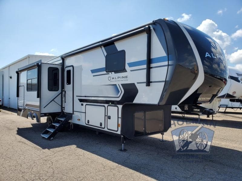 Holman RV Expands Inventory in Batavia, Adding Keystone Avalanche Models and Financing Support
