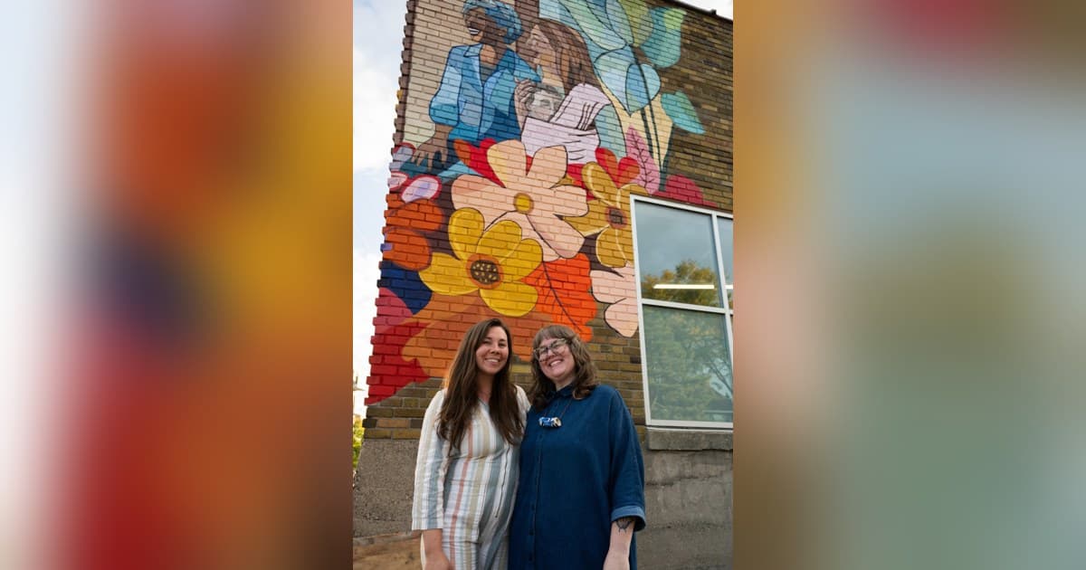 Hope&Plum Unveils Public Mosaic Celebrating Women's Connection and Independent Ownership in St. Paul
