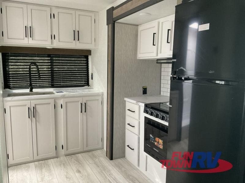 Fun Town RV Expands Inventory with Spacious Fifth Wheels and Family-Oriented Travel Trailers