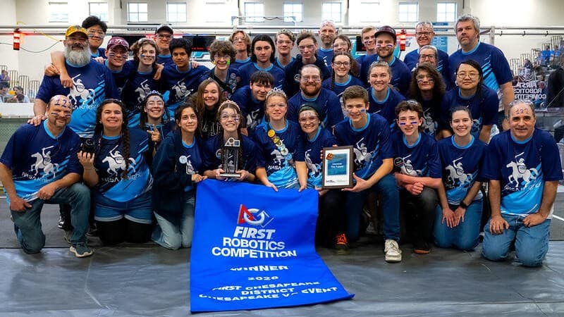 Behl-Sponsored Robotics Team 122 Wins First Blue Banner in Eight Years