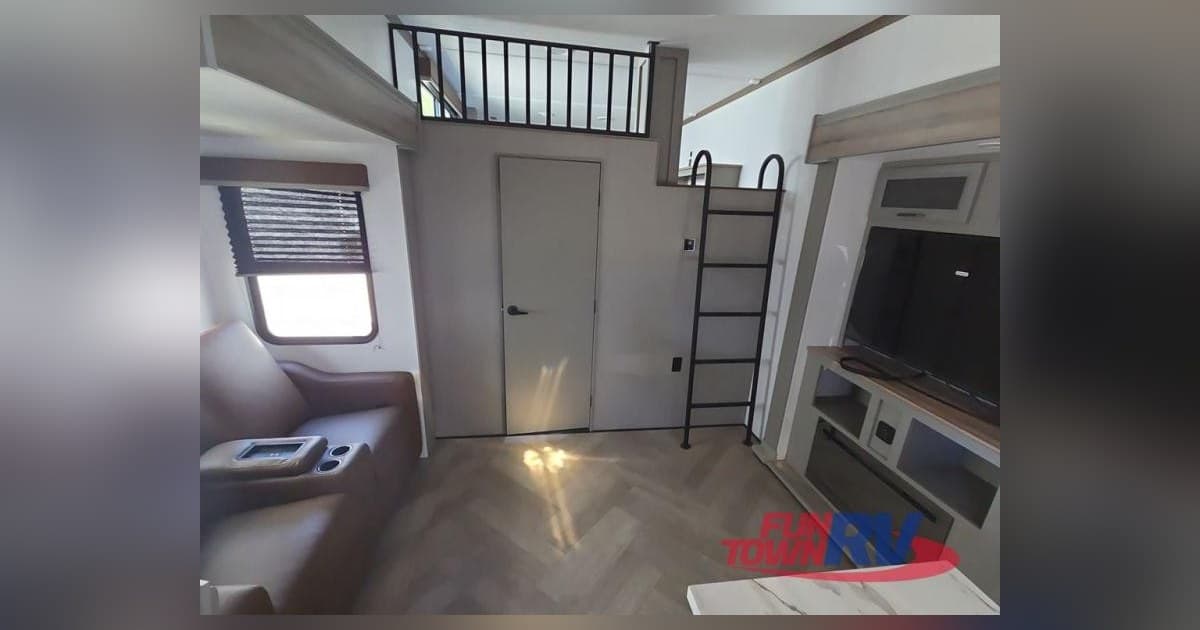 Johnny's RV Superstore Expands Inventory with New Forest River Sandpiper Fifth Wheels